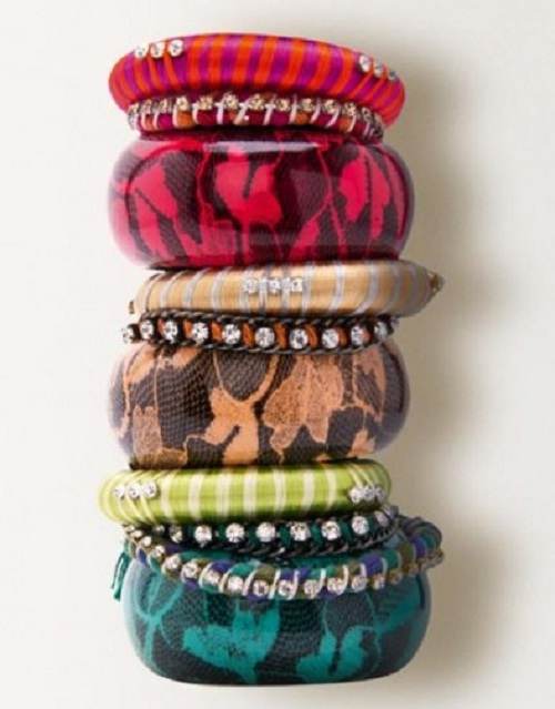 pulseras y collares de moda