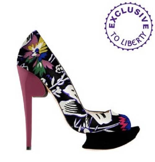 zapatos con flores