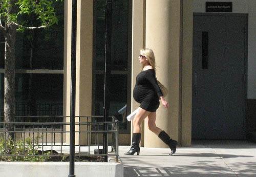 vestidos apretados de maternidad