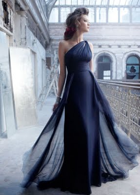 vestidos negros con escote espalda