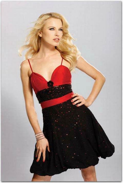 vestido rojo con negro