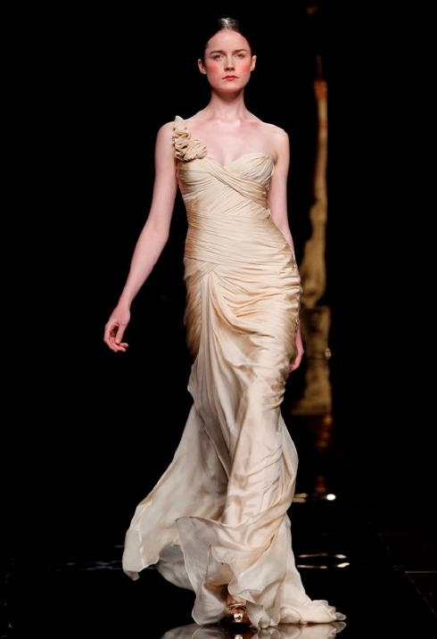 vestido-novia-color-dorado-11