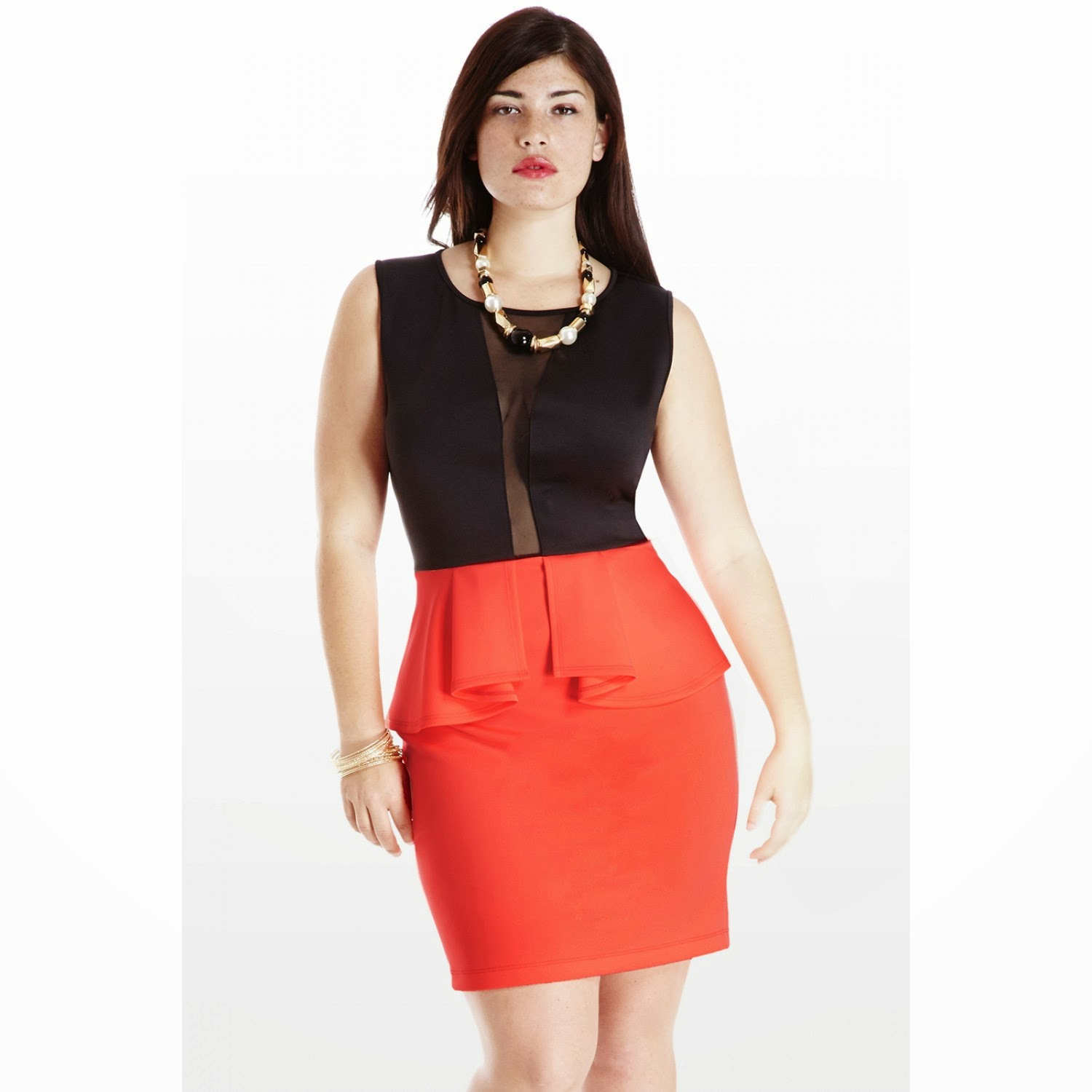 vestido largo dorado para mujeres de tallas grandes