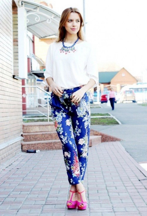 outfits pantalones de estampados verano