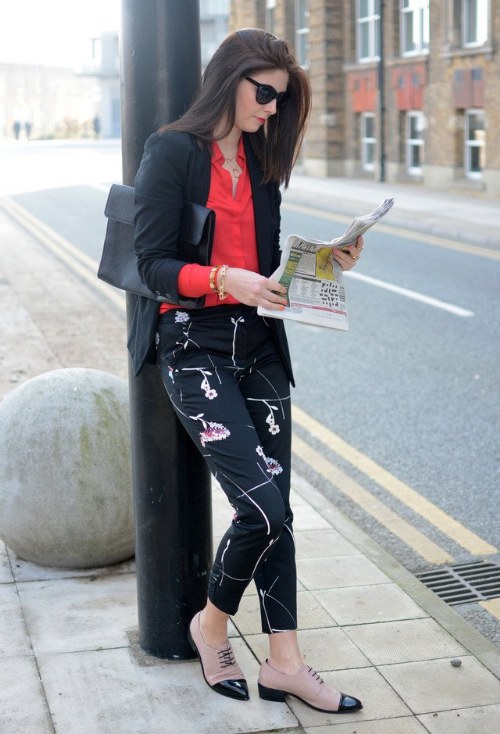 outfits pantalones de estampados verano