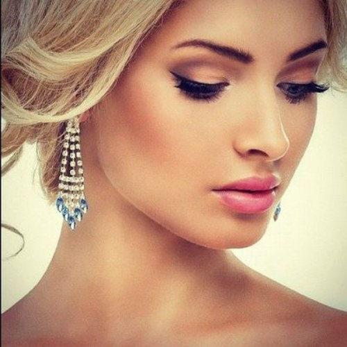 peinados y maquillajes para novias rubias