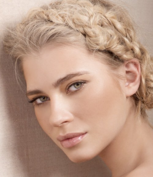 peinados y maquillajes para novias rubias