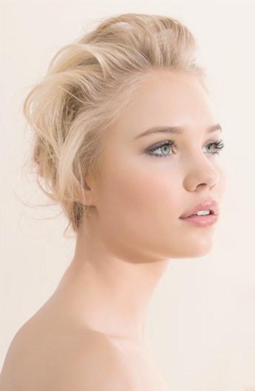 peinados y maquillajes para novias rubias
