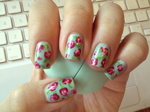 diseños florales para uñas