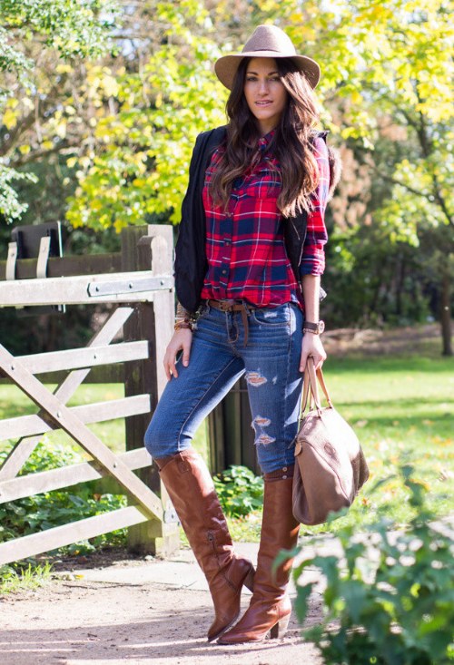 outfit botas largas marrones