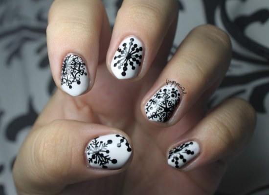 copos de nieve diseño uñas diciembre