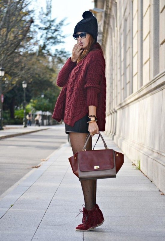 outfits con sueteres tejidos moda otoño