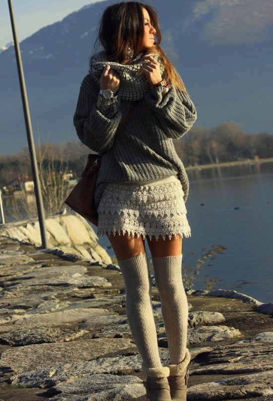 outfits con sueteres tejidos moda otoño