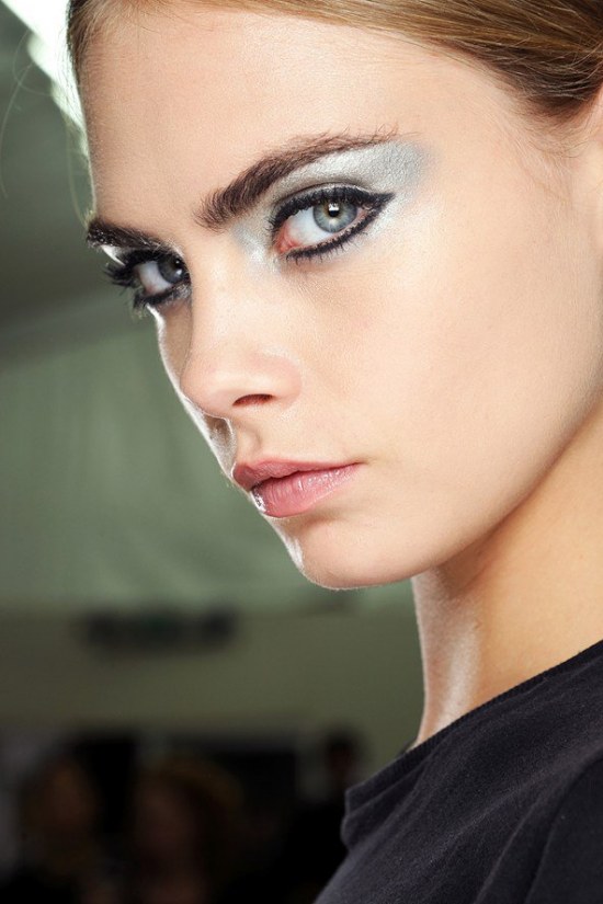 sombras metalicas maquillaje ojos