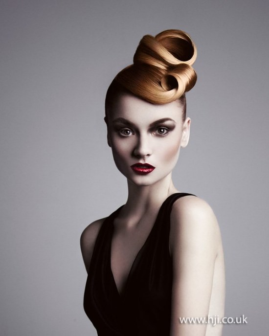 peinados dramaticos modernos extravagantes