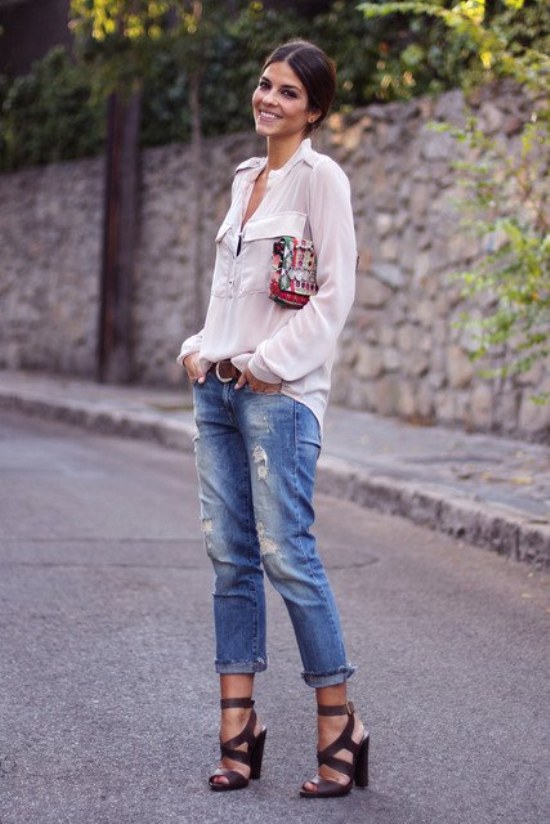 outfits con camisa blanca mujeres