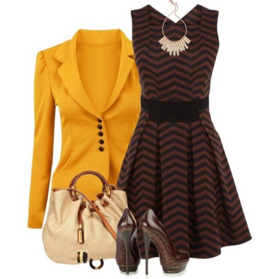 ropa color mostaza moda