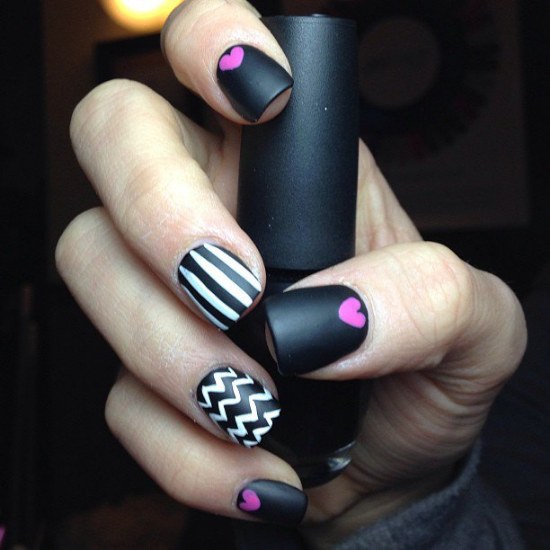 diseños rayas uñas