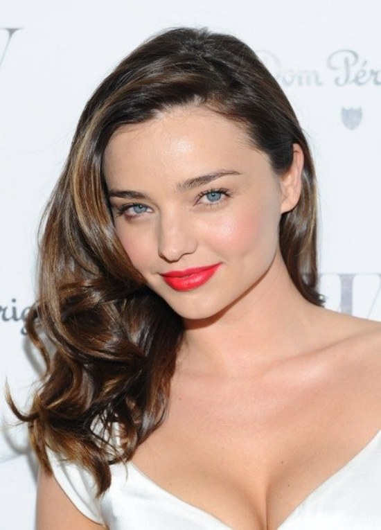 labios rojos moda maquillaje