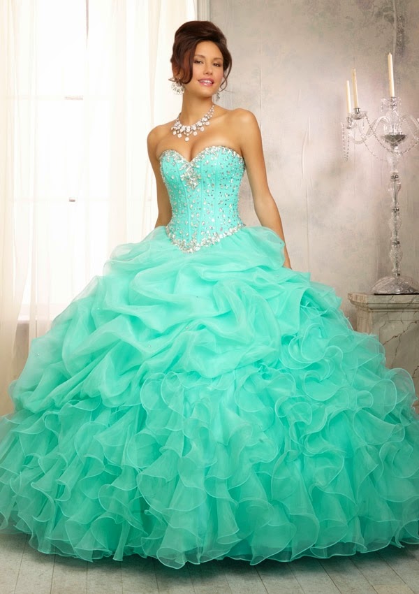 quinceañeras-a-la-moda1