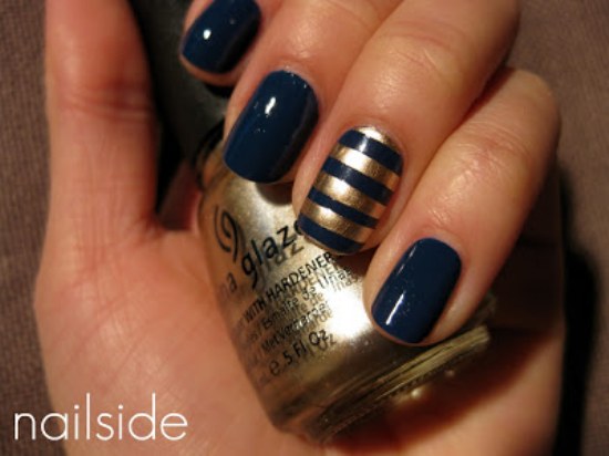 uñas diseños rayas dorado