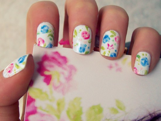 diseño uñas flores primavera manicure