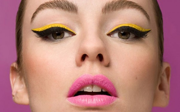 maquillaje estilo cat eye