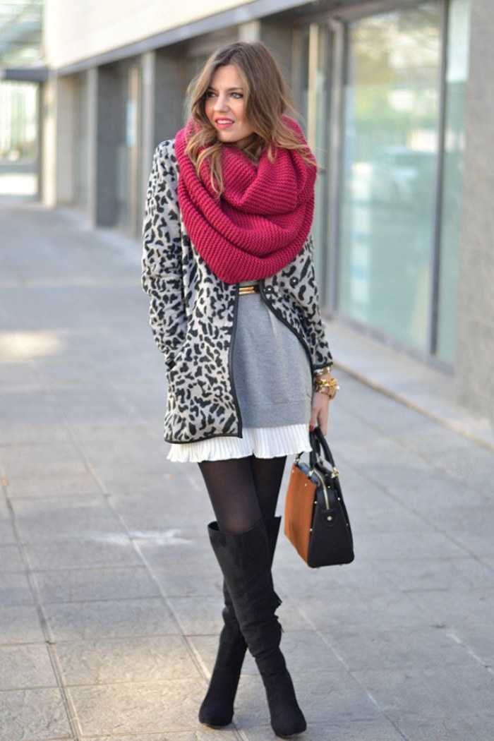 Hermosos atuendos con bufandas para este Invierno 2015-16 | AquiModa.com