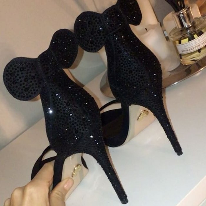 Estos tacones de Minnie Mouse, son lo que necesita toda amante de Disney