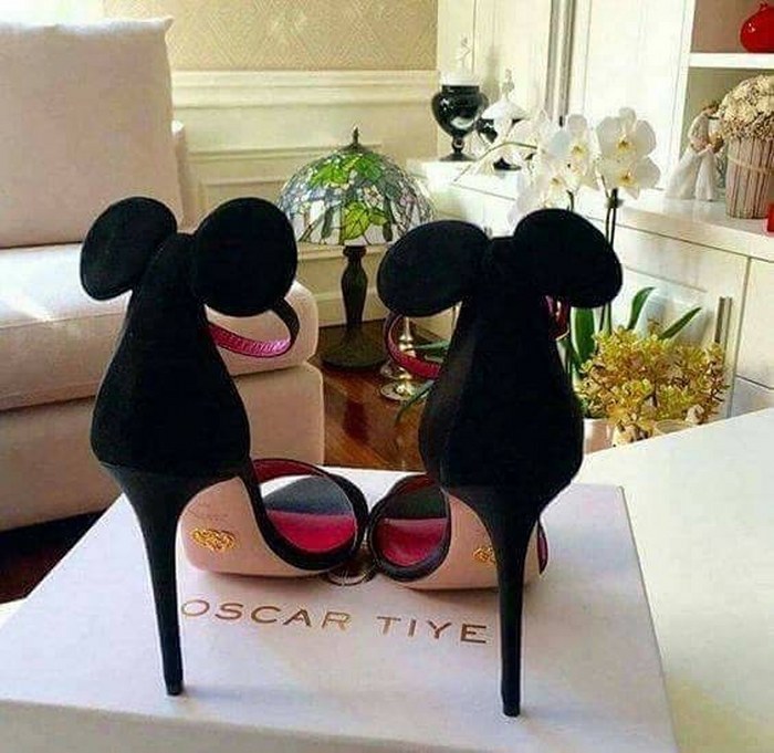 Estos tacones de Minnie Mouse, son lo que necesita toda amante de Disney