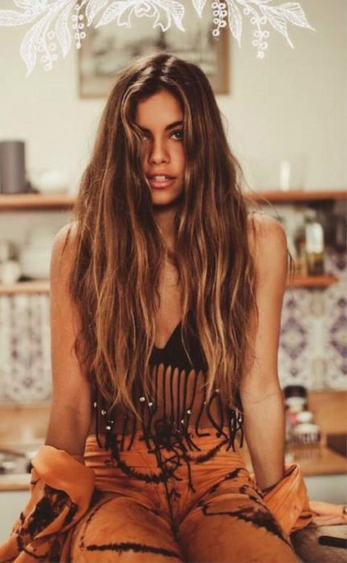 15 poderosas imágenes para dejar crecer tu cabello y que se convierta en tu mejor accesorio